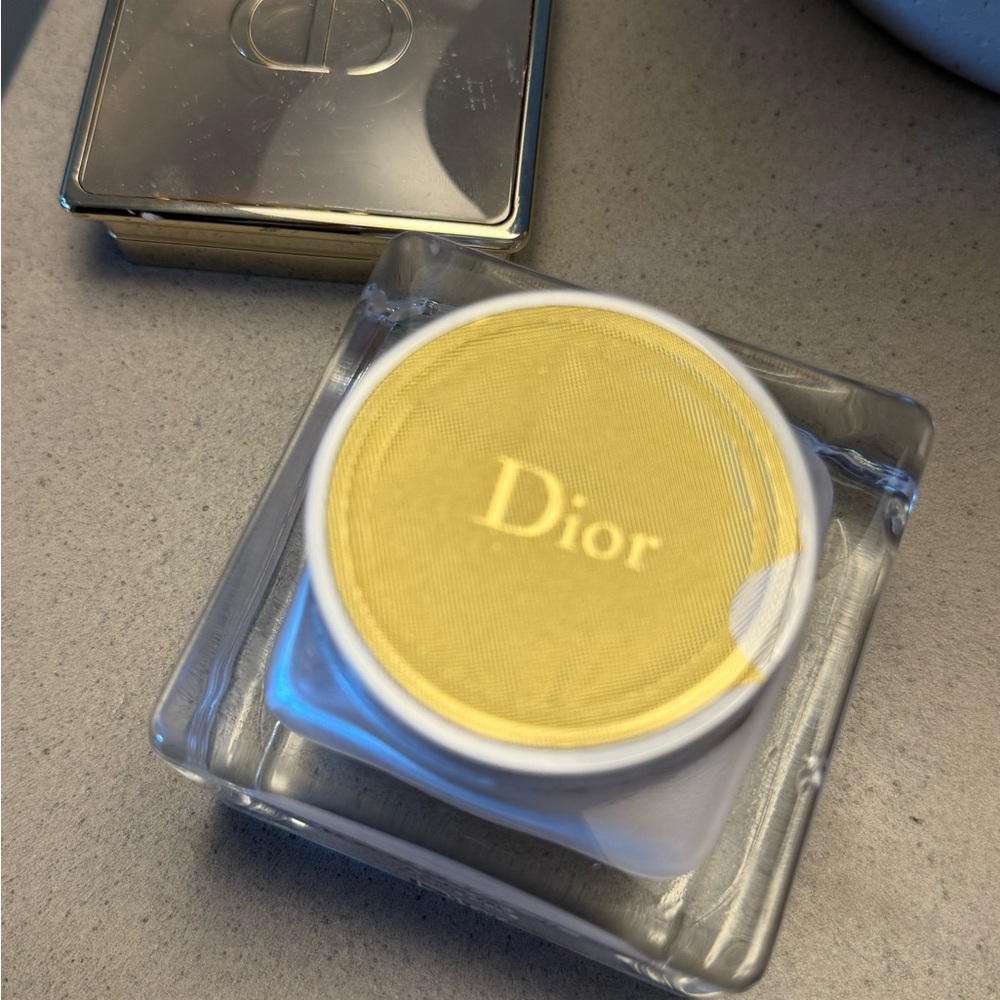 Dior Prestige La Crème - Picture 3 of 5